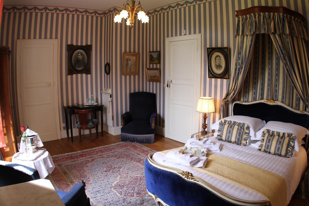 Chateau Du Breuil Bed and Breakfast Gevrolles Værelse billede
