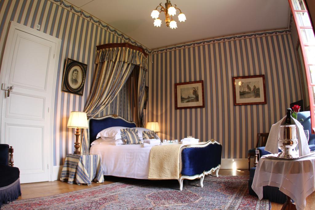 Chateau Du Breuil Bed and Breakfast Gevrolles Værelse billede