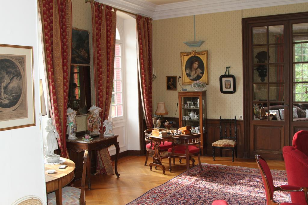 Chateau Du Breuil Bed and Breakfast Gevrolles Eksteriør billede